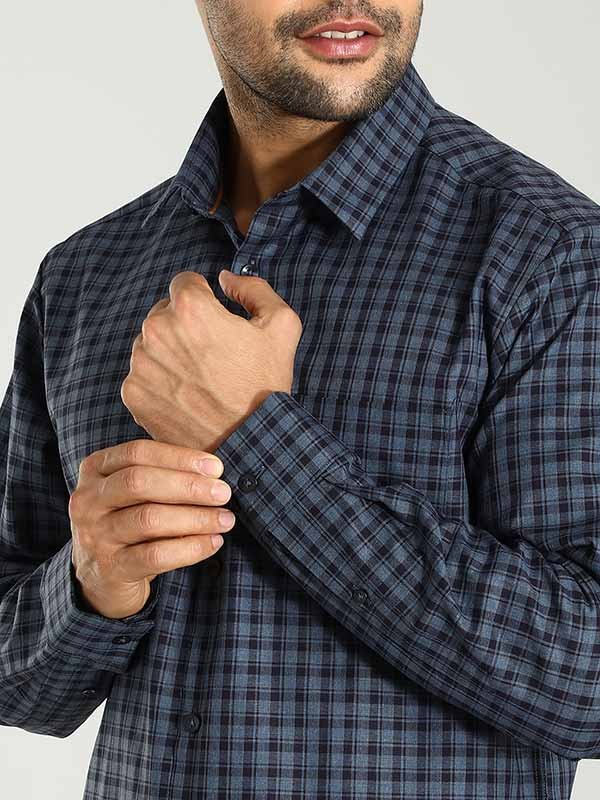 Indian Terrain Men's Regular Fit Full Sleeve Checkered Navy Shirt
